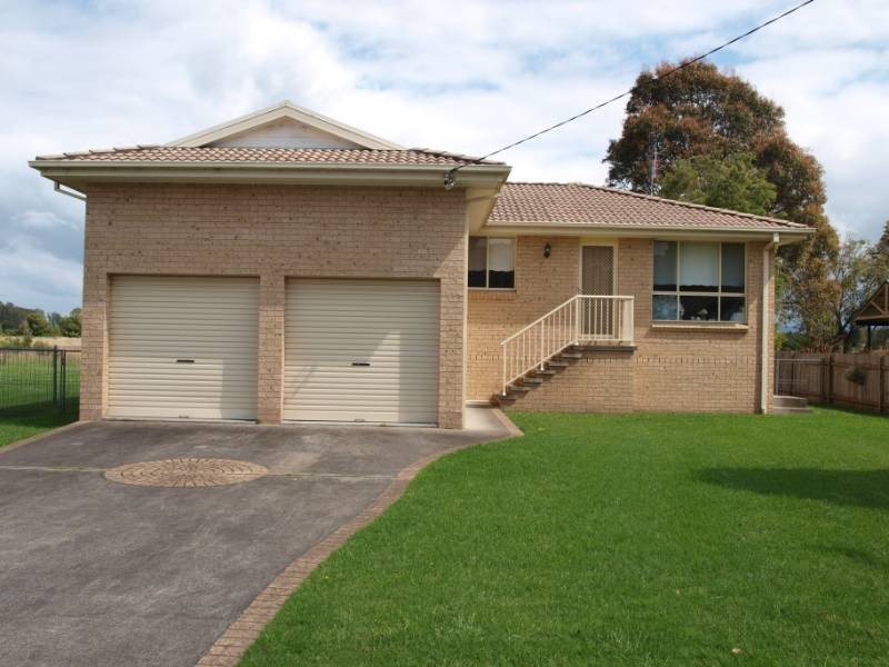 11 Bailey Avenue, Greenwell Point NSW 2540