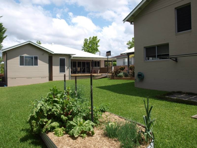 17 Centre Street, Nowra NSW 2541