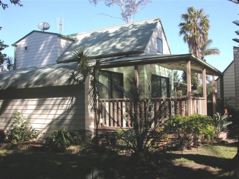 Unit 4 Burrawong Park, Shoalhaven Heads NSW 2535