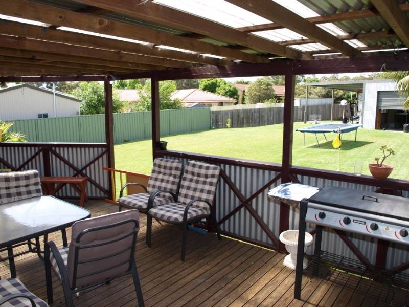 9 Peak Ave, North Nowra NSW 2541