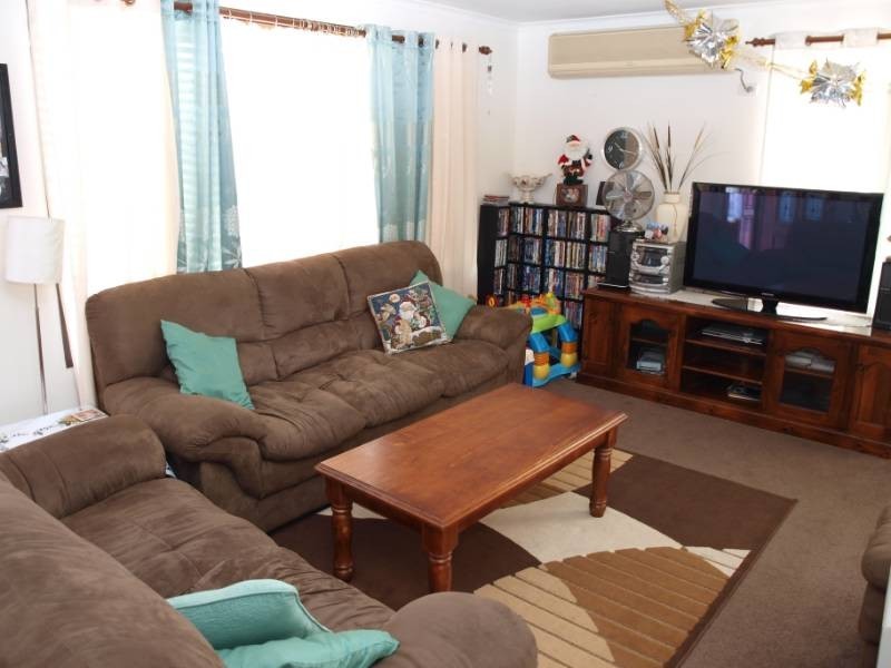 9 Peak Ave, North Nowra NSW 2541