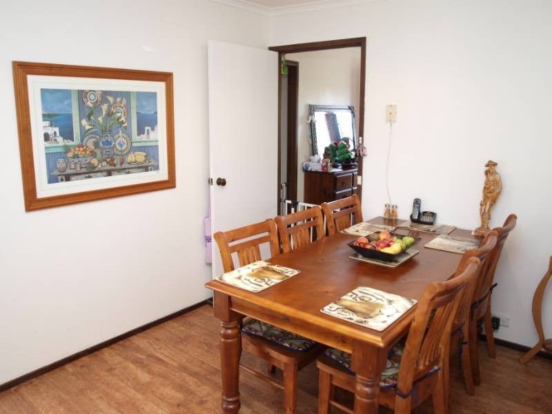 9 Peak Ave, North Nowra NSW 2541