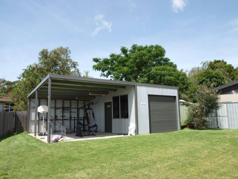 9 Peak Ave, North Nowra NSW 2541