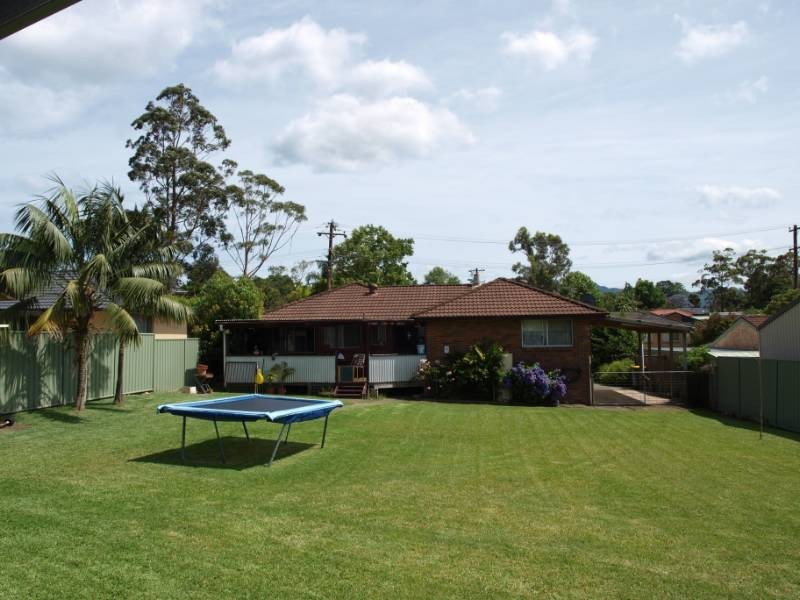 9 Peak Ave, North Nowra NSW 2541