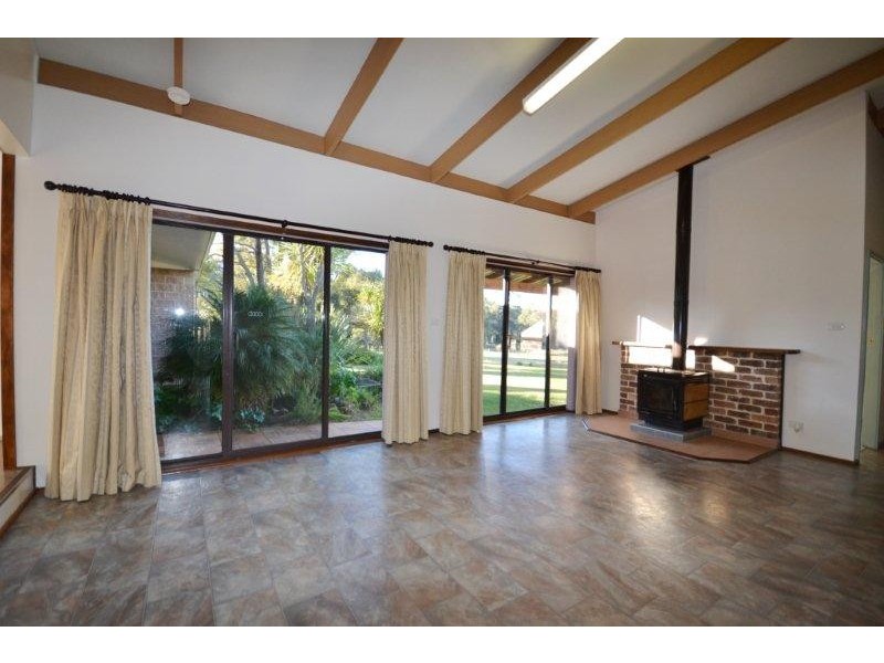 36 Forest Road, Falls Creek NSW 2540