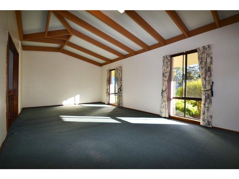 36 Forest Road, Falls Creek NSW 2540