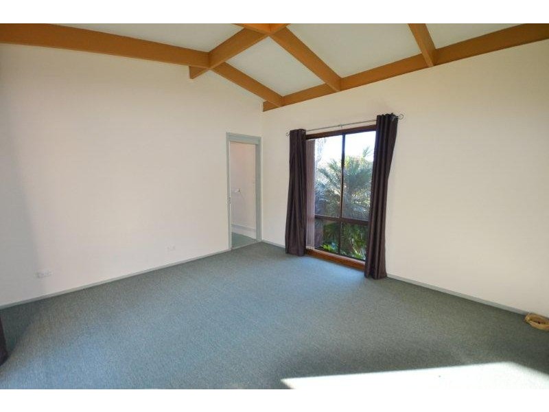 36 Forest Road, Falls Creek NSW 2540