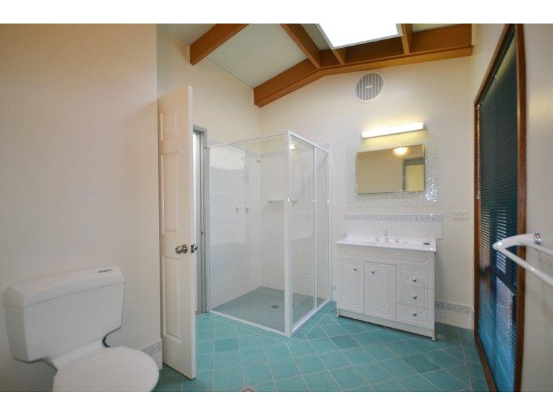 36 Forest Road, Falls Creek NSW 2540