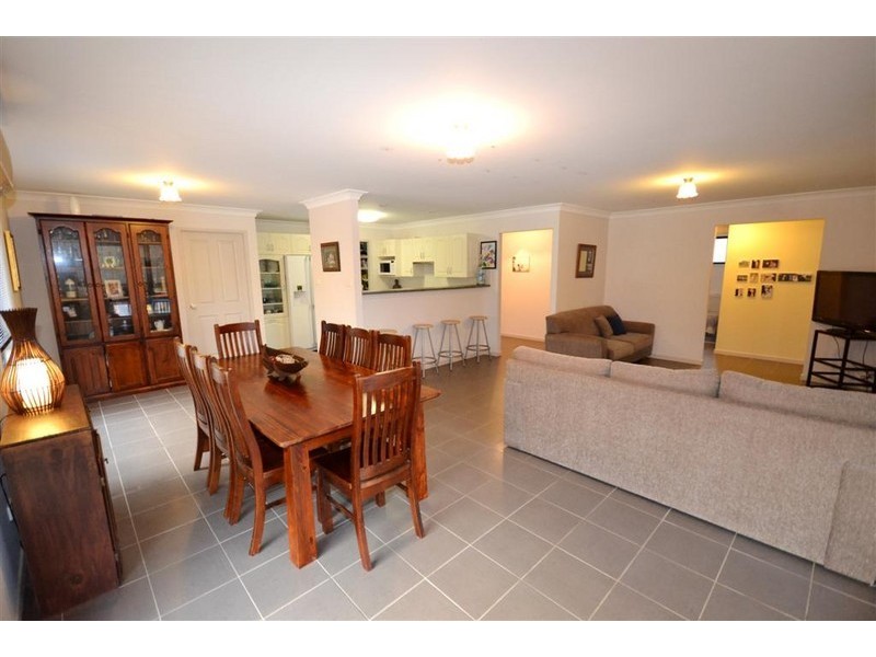 23 Emerald Drive, Meroo Meadow NSW 2540