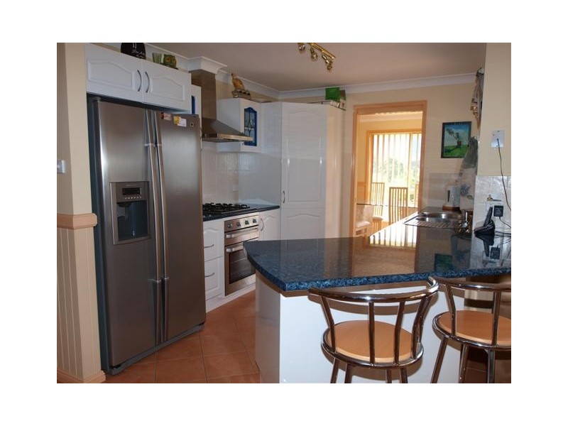 10 Appleberry Close, Meroo Meadow NSW 2540