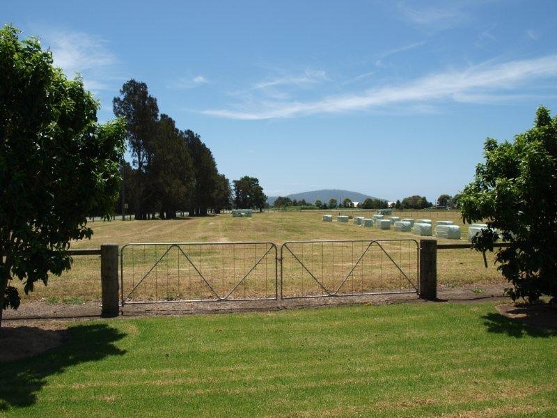 664 Greenwell Point Road, Pyree NSW 2540