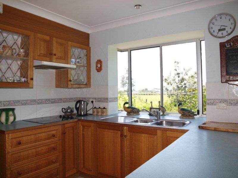 30 Lamonds Lane, Bomaderry NSW 2541