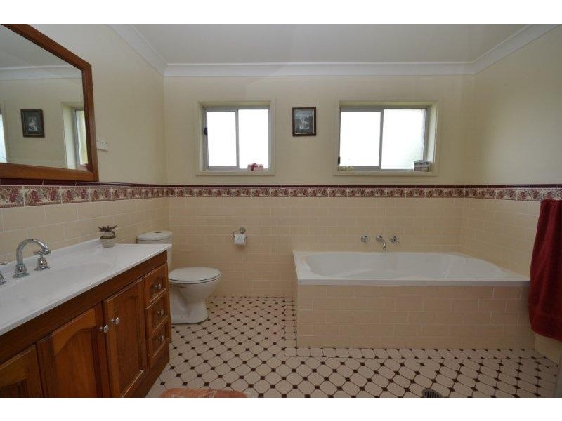 30 Lamonds Lane, Meroo Meadow NSW 2540