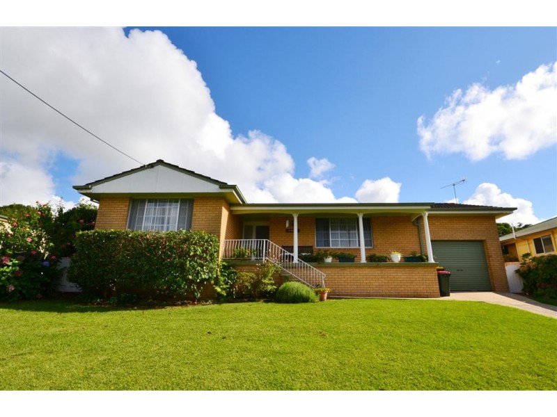 19 South Street, Greenwell Point NSW 2540