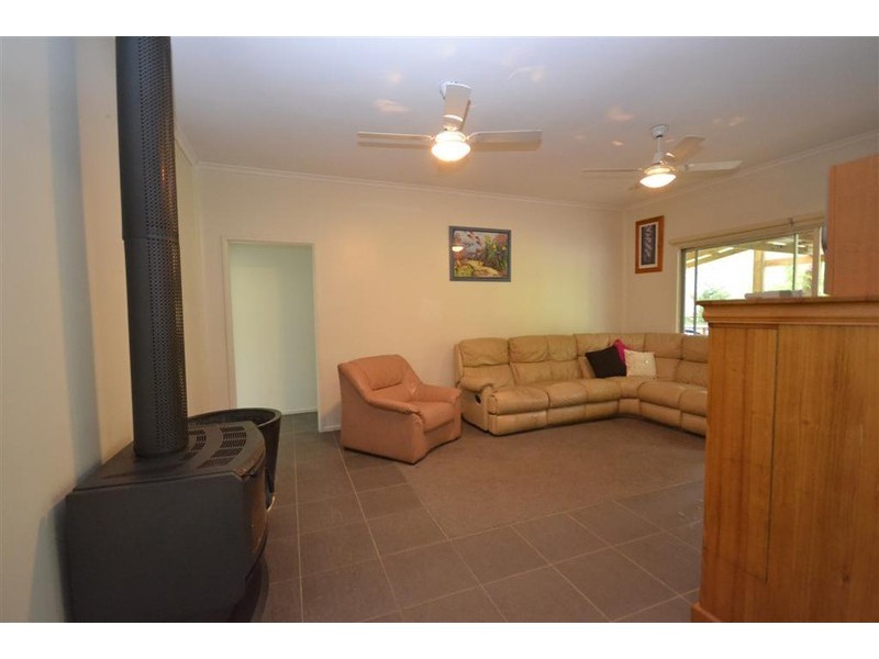 2 Watt Road, Falls Creek NSW 2540
