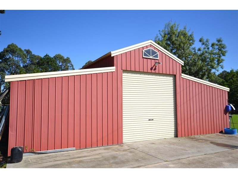 2 Watt Road, Falls Creek NSW 2540