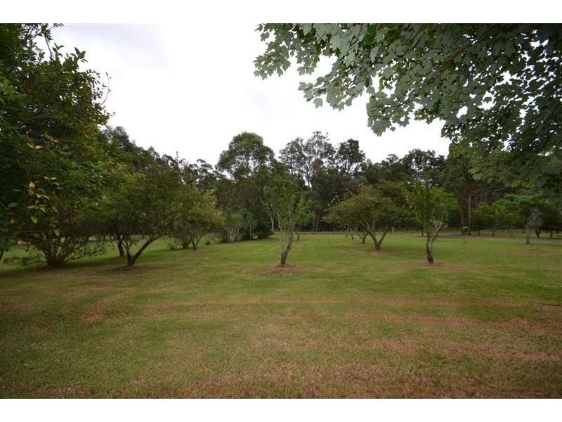 2 Watt Road, Falls Creek NSW 2540
