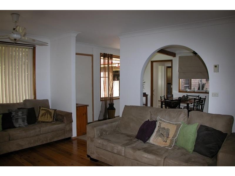 9 Windsor Drive, Berry NSW 2535