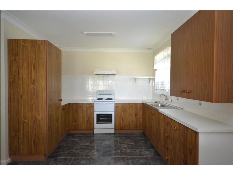 20 Crookhaven Drive, Greenwell Point NSW 2540