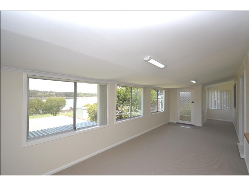 20 Crookhaven Drive, Greenwell Point NSW 2540