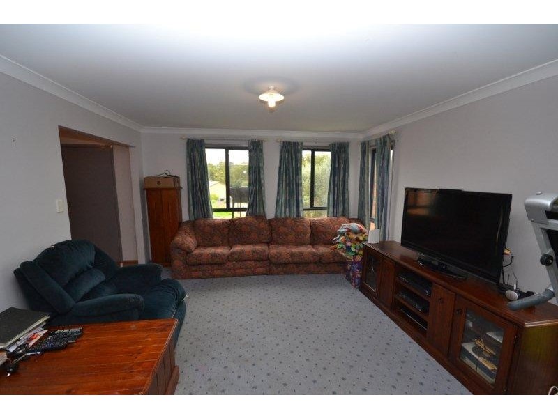 3 Nundah Close, Bomaderry NSW 2541