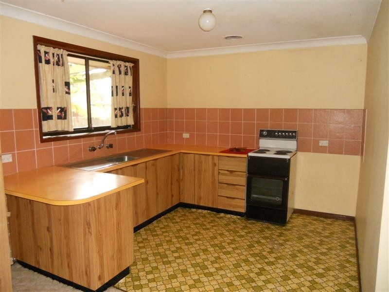 52 Oval Drive, Shoalhaven Heads NSW 2535