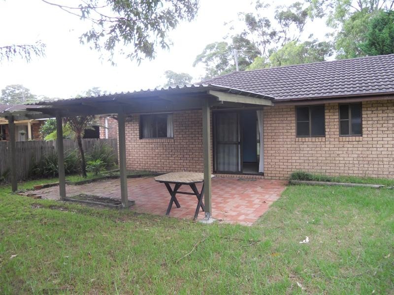 52 Oval Drive, Shoalhaven Heads NSW 2535