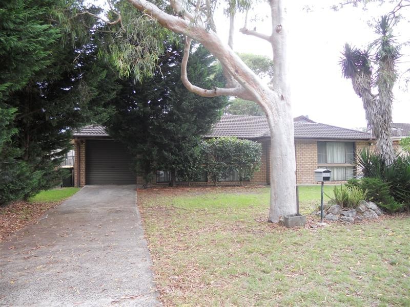 52 Oval Drive, Shoalhaven Heads NSW 2535