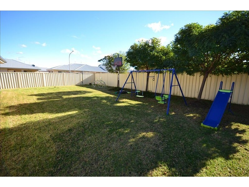 5 Bluewattle Road, Worrigee NSW 2540