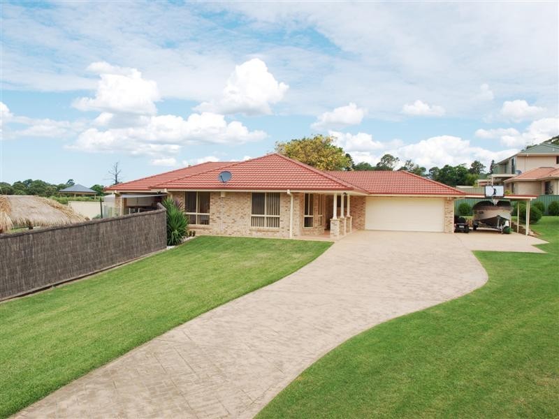 10 Appleberry Close, Bomaderry NSW 2541