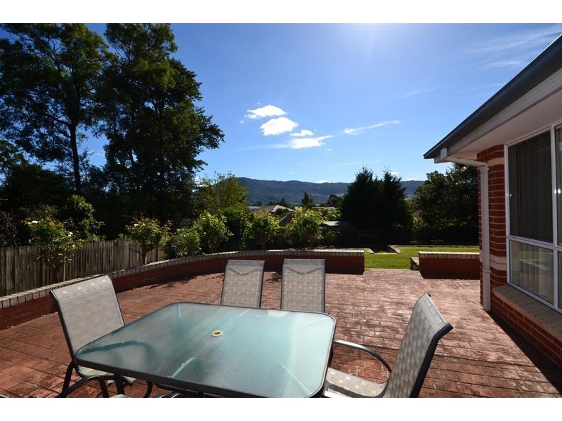 10 Hamilton Place, Bomaderry NSW 2541