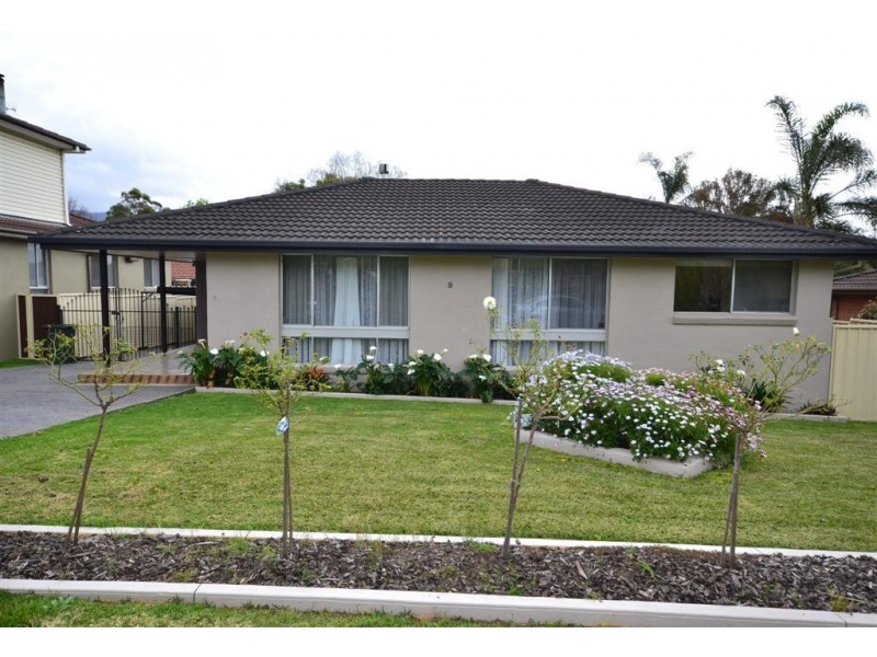 9 Yeovil Drive, Bomaderry NSW 2541