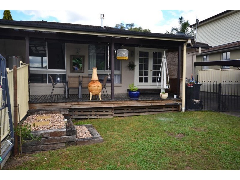 9 Yeovil Drive, Bomaderry NSW 2541
