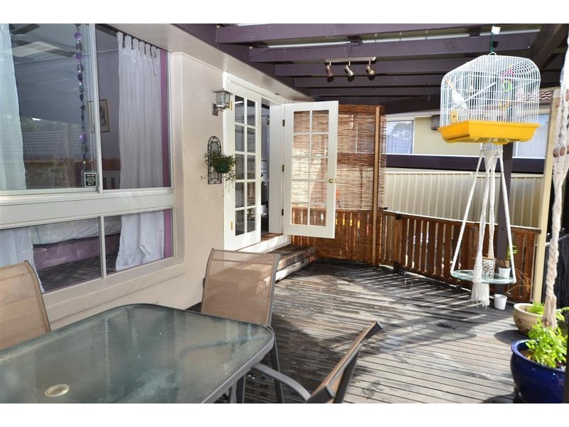 9 Yeovil Drive, Bomaderry NSW 2541