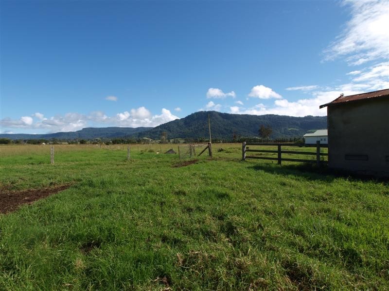 C190 Princes Highway, Meroo Meadow NSW 2540