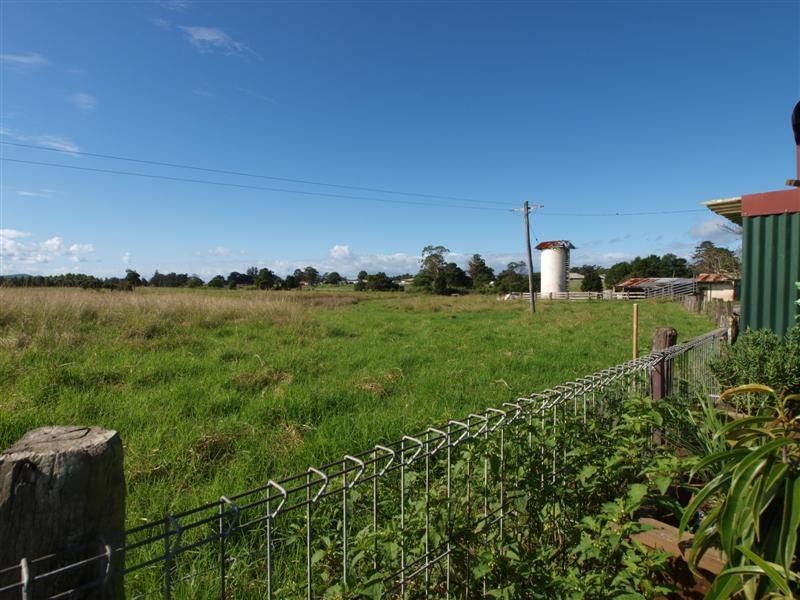 C190 Princes Highway, Meroo Meadow NSW 2540