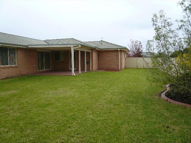 54 Robinia Way, Worrigee NSW 2540