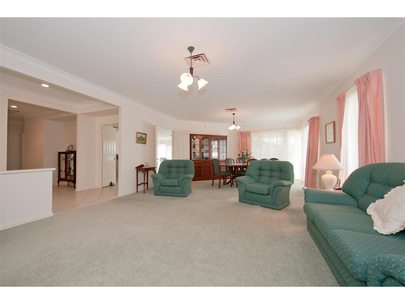 9 Ikara Place, North Nowra NSW 2541