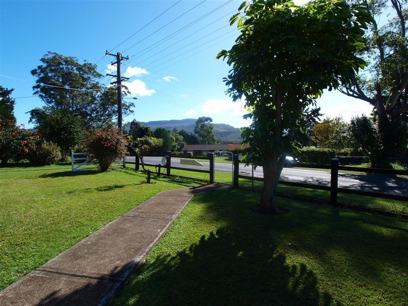 6 Kangaroo Valley Road, Berry NSW 2535