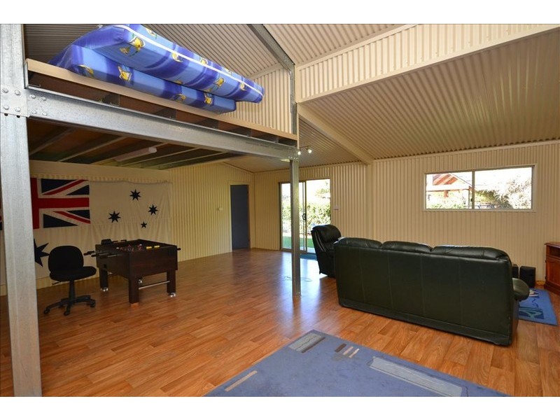 5 Peachey Close, Bomaderry NSW 2541