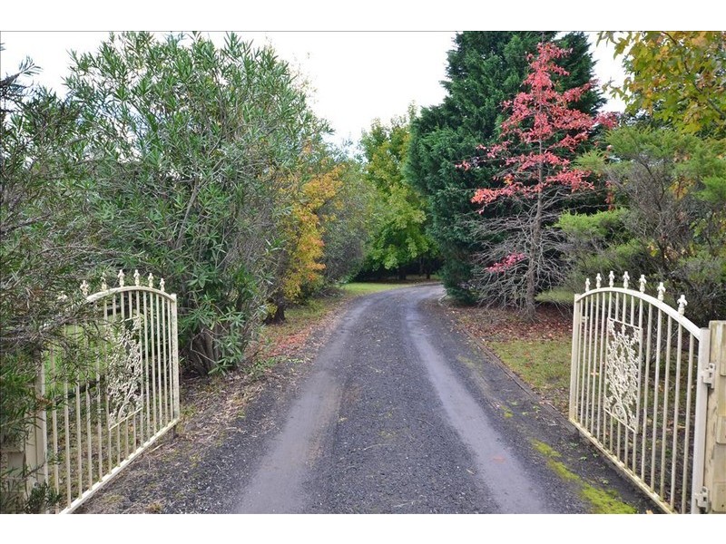 5 Peachey Close, Bomaderry NSW 2541