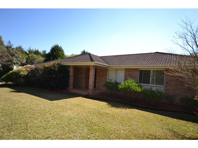 5 Peachey Close, Bomaderry NSW 2541