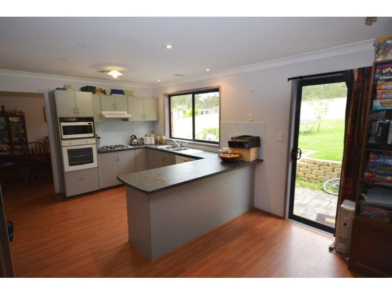 3 Nundah Close, Bomaderry NSW 2541