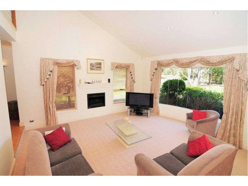 31 Tartarian Crescent, Bomaderry NSW 2541