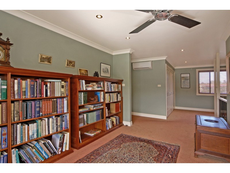 38 Tartarian Crescent, Bomaderry NSW 2541