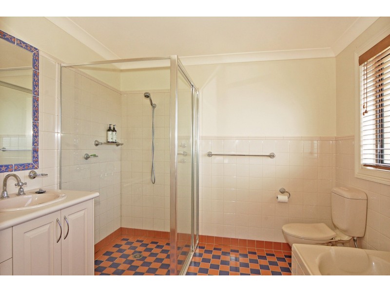 38 Tartarian Crescent, Bomaderry NSW 2541