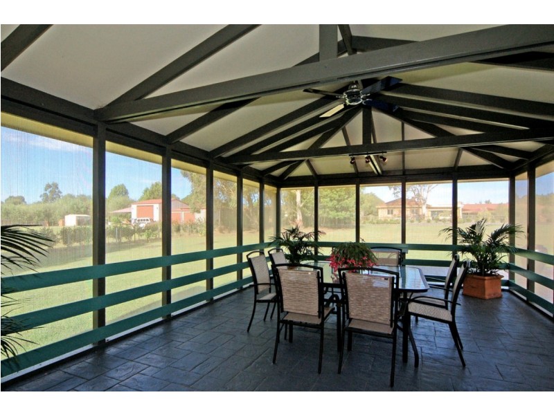 38 Tartarian Crescent, Bomaderry NSW 2541