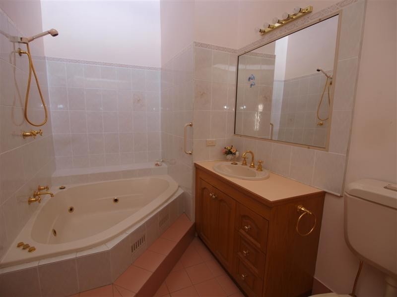 5 Gwenda Avenue, Berry NSW 2535