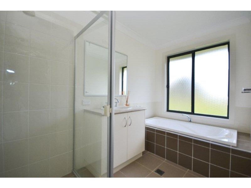49 Tallais Close, Worrigee NSW 2540