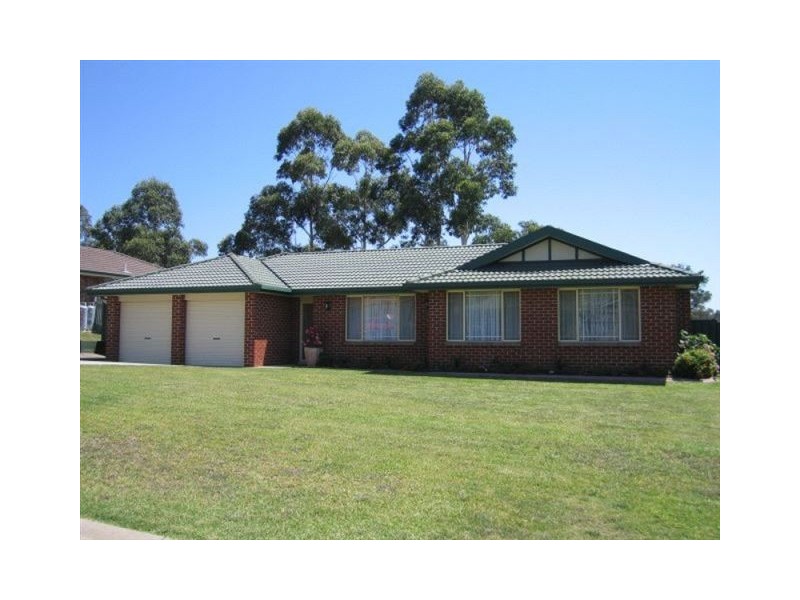 7 Hermes Crescent, Worrigee NSW 2540